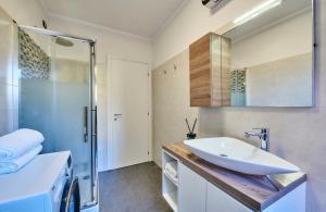 Φωτογραφία από το άλμπουμ του Lara's Home σε Varenna