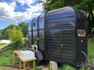 Gallery image of Self Contained Yurt - Barbadoes in Tintern