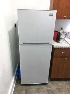 Kuchyň nebo kuchyňský kout v ubytování Miami Designer Apartment Unit 3