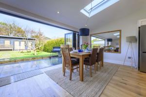 Bassein majutusasutuses Number 16 või selle lähedal