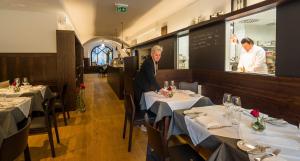 Ospiti di Göttfried - essen trinken schlafen