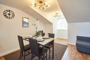 Ruang duduk di Host & Stay - Abigail's Apartment +10 gambar
