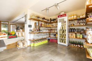 Supermarket või muud poed apartemendis
