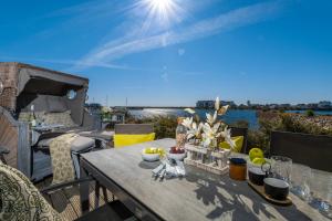 Nápoje v ubytování SeaLove 2- EG, barrierearm, Hafenblick, Terrasse, Hund, Infrarotsauna