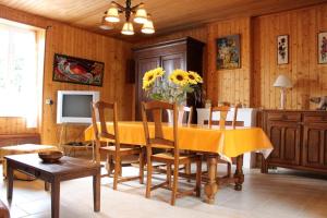 Μια τηλεόραση ή/και κέντρο ψυχαγωγίας στο Maison 3 pièces - 4 couchages - La Brée-les-Bains LBO000-377