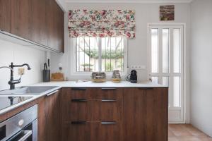 Kuchnia lub aneks kuchenny w obiekcie CB Living - First line detached house, Cabo Roig