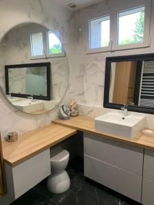 Ένα μπάνιο στο 3 chambres chez l'habitant