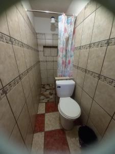 Ένα μπάνιο στο Hotel Peneleuu +7 φωτογραφίες