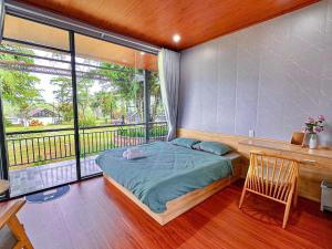 Balkón nebo terasa v ubytování Ki-ss House Coffee and Glamping