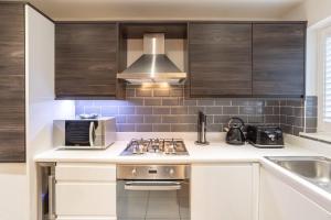 Η κουζίνα ή μικρή κουζίνα στο Host & Stay - Coventry Street