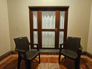 Posezení v ubytování Luxury Konkan Beach Stay Guhagar