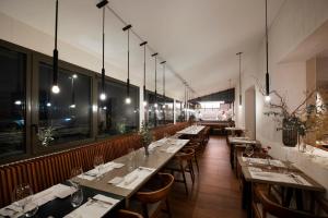 Reštaurácia alebo iné gastronomické zariadenie v ubytovaní Locanda Remare