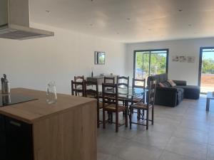 Ruang duduk di Villa Torino