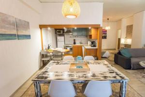 Kuchyň nebo kuchyňský kout v ubytování Stylish apt in Athens center