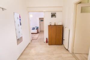 Köök või kööginurk majutusasutuses Stylish apt in Athens center