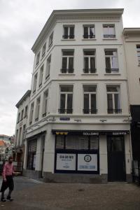 Fotografie z fotogalerie ubytování Charming Apartment with Cathedral View! On the 4th floor v Antverpách