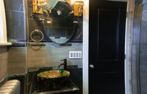 Ảnh trong thư viện ảnh của Chateau Connellsville Art Deco Suite ở Connellsville