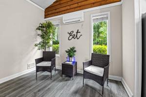 Χώρος καθιστικού στο Lake Lanier Escape- Gainesville Lakefront Stay