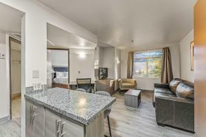 Kuchyň nebo kuchyňský kout v ubytování Chandler perfect location 1 bedroom