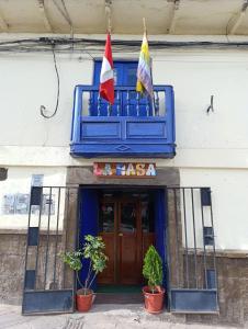 Muka bangunan atau pintu masuk HOSTAL La RASA