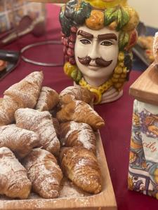 Jedlo v ubytovaní bed & breakfast alebo blízkom okolí