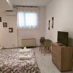 Postel nebo postele na pokoji v ubytování PALIOKTIMA - SLEEP n GO