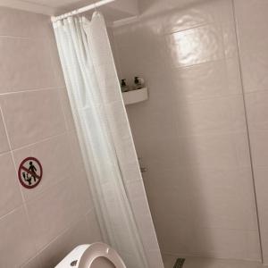 Koupelna v ubytování PALIOKTIMA - SLEEP n GO