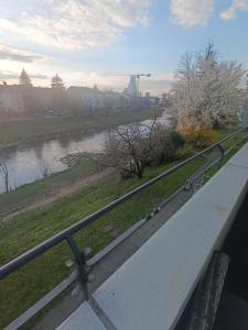Vista sul fiume nelle vicinanze dell'appartamento