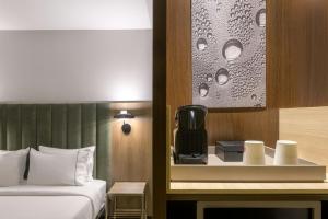 Postel nebo postele na pokoji v ubytování AC Hotel Madrid Feria by Marriott
