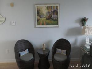 Χώρος καθιστικού στο Ocean Front, Pool, Beach Badges, Wifi, Washer Dryer, Ocean Front 3Rd Floor Split Level Condo, Ocean Views, Private Beach Access, Pool Located In,