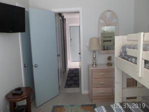 Η κουζίνα ή μικρή κουζίνα στο Ocean Front, Pool, Beach Badges, Wifi, Washer Dryer, Ocean Front 3Rd Floor Split Level Condo, Ocean Views, Private Beach Access, Pool Located In,