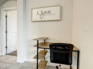 Foto de la galeria de Luxury Home 20 mins from Disney with Free Waterpark Pool Lazy River and Golf Course a Kissimmee