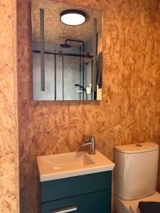 Un baño de The 9 acre