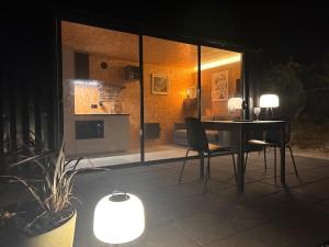 Una cocina o cocineta en The 9 acre