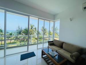 Χώρος καθιστικού στο Beach front Apartment
