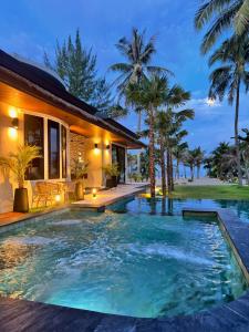 Kolam renang di atau dekat dengan Sway Villa