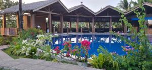 Bazén v ubytování Annabel's Resort nebo v jeho okolí