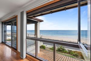 Gallery image of Belle Escapes - Ocean Breeze Family Villa in Somerton Park