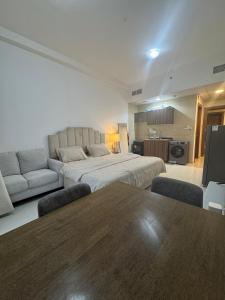 Χώρος καθιστικού στο Fam building smart tower