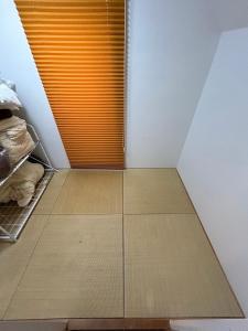 Fotografie z fotogalerie ubytování 017T 楽宿 Nishi Shinjuku Y'sINNグループ西新宿1 西新宿の築浅3階建4DK 駅近10分 各階WiFi 閑静 机あります v Tokiu