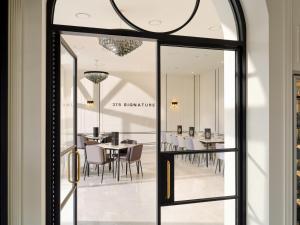 Un restaurante u otro lugar para comer en Hanwha Resort Yongin Besancon
