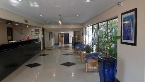 Vstupní hala nebo recepce v ubytování Wilderness Beach Hotel