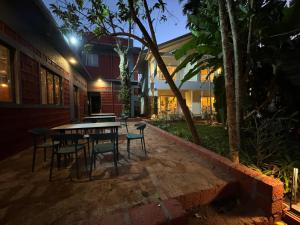VITS Select Casuarina Diveagar外面的花园