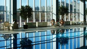 Πισίνα στο ή κοντά στο Jinjiang Fuyuan Hotel