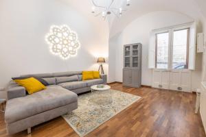 A seating area at Corte Tiso