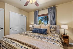 Gallery image of Stunning Golf Course View Home in Flagstaff Ranch in Flagstaff