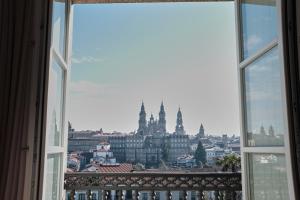 Ein allgemeiner Blick auf Santiago de Compostela oder ein Stadtblick von des Hotels aus