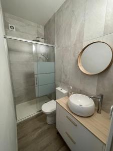 Bilik mandi di Appartement T2 Centre Ville GS1