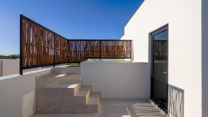 ภาพในคลังภาพของ Divine House with private roof and pool only 1km from the Beach ในตูลุม
