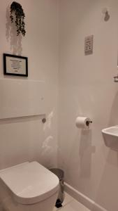 Un baño de Sleep6 In Leicester Square, Soho VR7 5 fotos más